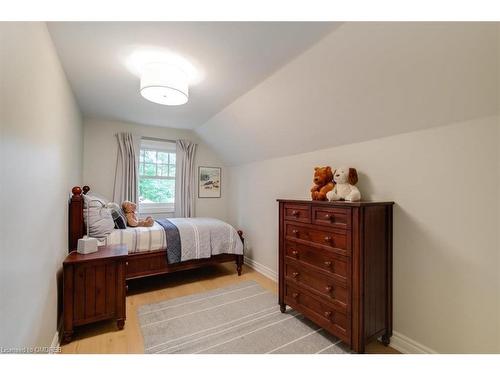 1330 Birchwood Heights Drive, Mississauga, ON - Indoor Photo Showing Bedroom