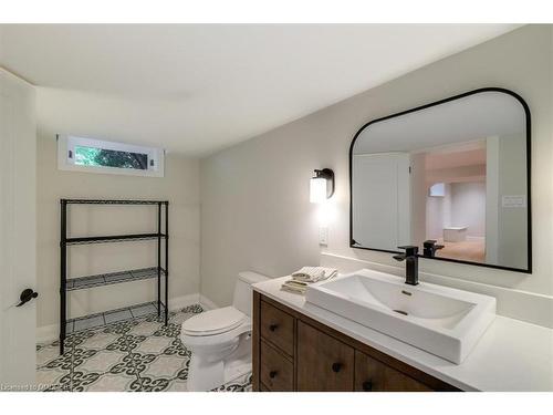 1330 Birchwood Heights Drive, Mississauga, ON - Indoor Photo Showing Bathroom