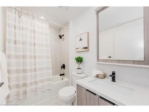 1305-36 Zorra Street, Toronto, ON - Indoor Photo Showing Bathroom