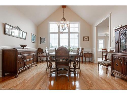 5101 Mount Nemo Crescent, Burlington, ON - Indoor Photo Showing Dining Room