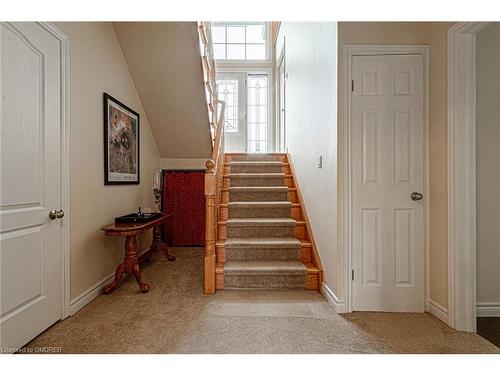 5101 Mount Nemo Crescent, Burlington, ON - Indoor Photo Showing Other Room