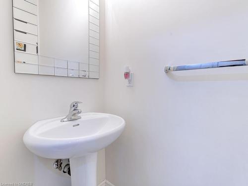 130 Swindale Drive, Milton, ON - Indoor Photo Showing Bathroom