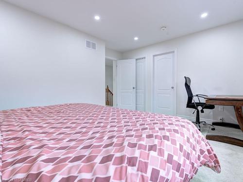 130 Swindale Drive, Milton, ON - Indoor Photo Showing Bedroom