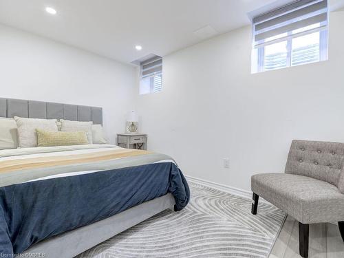 130 Swindale Drive, Milton, ON - Indoor Photo Showing Bedroom