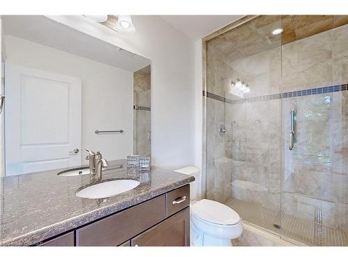 304-205 Lakeshore Road W, Oakville, ON - Indoor Photo Showing Bathroom