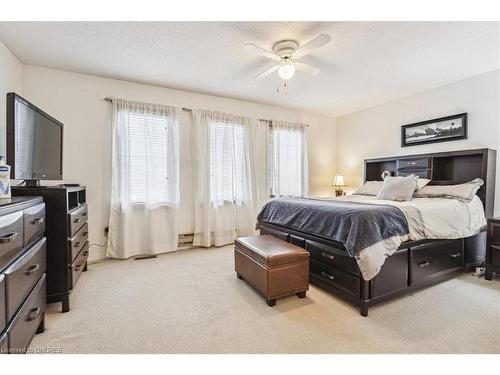 6525 Warbler Lane, Mississauga, ON - Indoor Photo Showing Bedroom