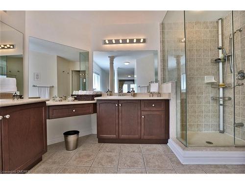 3403 Fox Run Circle, Oakville, ON - Indoor Photo Showing Bathroom