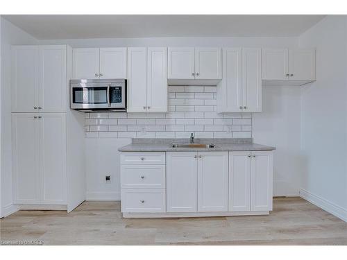 43 Centre Street N, St. Catharines, ON - Indoor Photo Showing Kitchen