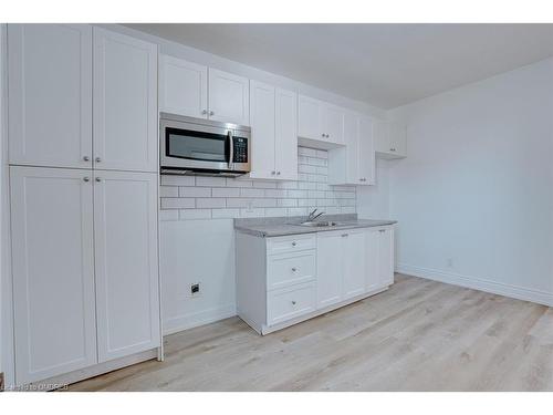 43 Centre Street N, St. Catharines, ON - Indoor Photo Showing Kitchen