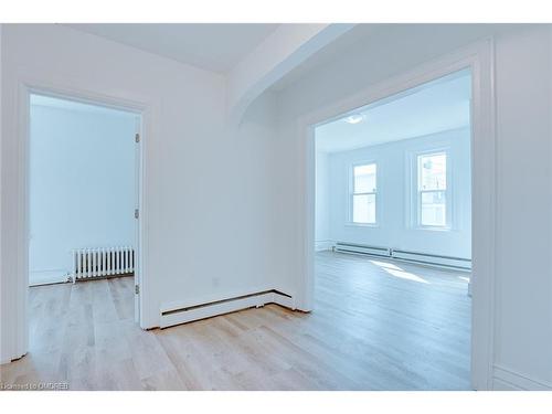 43 Centre Street N, St. Catharines, ON - Indoor Photo Showing Other Room