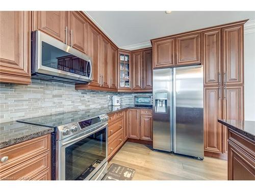 2439 Sylvia Drive, Oakville, ON - Indoor Photo Showing Kitchen With Stainless Steel Kitchen