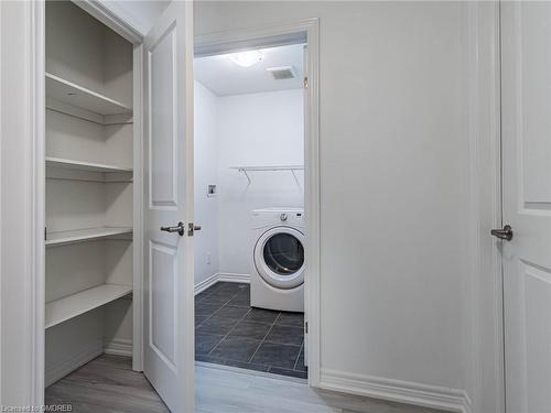 1 Haney Drive, Thorold, ON - Indoor Photo Showing Laundry Room