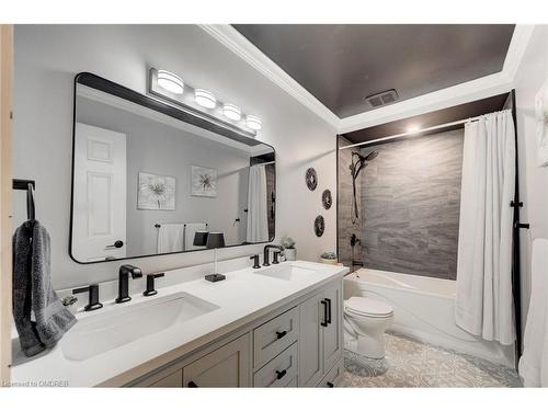 58 Bayview Drive, Grimsby, ON - Indoor Photo Showing Bathroom