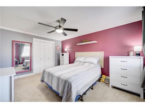 58 Bayview Drive, Grimsby, ON - Indoor Photo Showing Bedroom