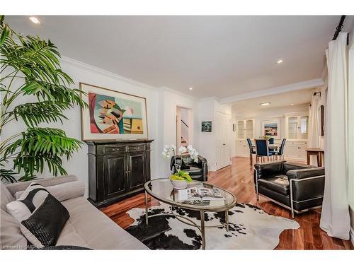 76 Brock Street, Oakville, ON - Indoor Photo Showing Living Room