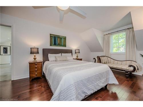 76 Brock Street, Oakville, ON - Indoor Photo Showing Bedroom