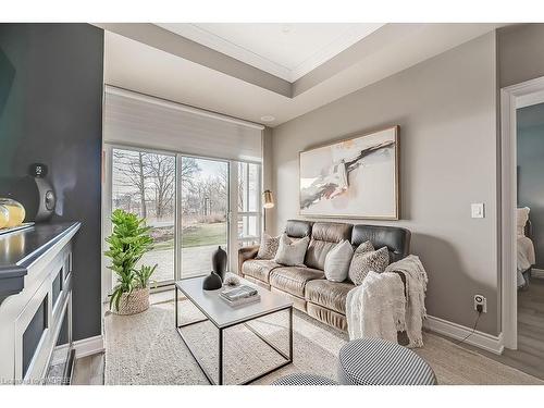 129-3500 Lakeshore Road W, Oakville, ON - Indoor Photo Showing Other Room