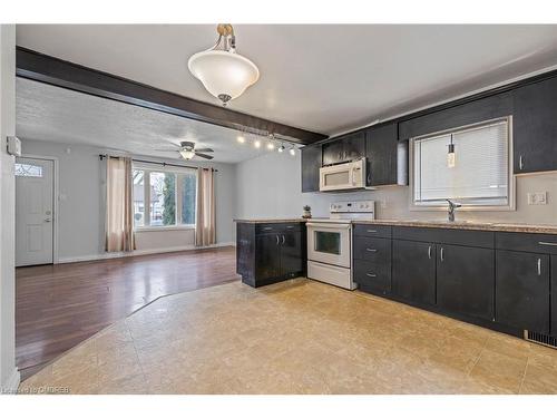 36 Parkview Road, St. Catharines, ON - Indoor Photo Showing Kitchen