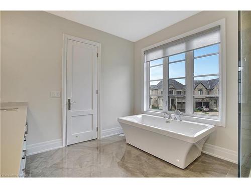 2279 Hyacinth Crescent Crescent, Oakville, ON - Indoor Photo Showing Bathroom
