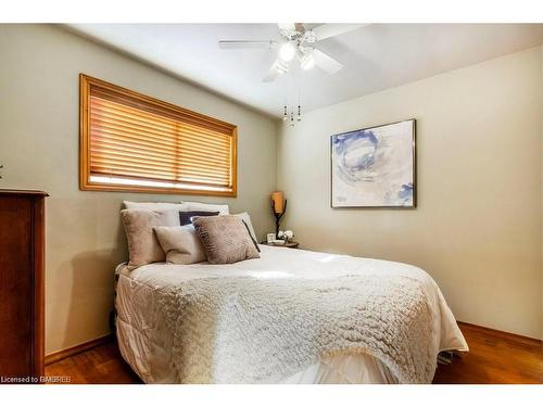 195 Bendamere Avenue, Hamilton, ON - Indoor Photo Showing Bedroom