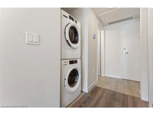 411-257 Hemlock Street, Waterloo, ON - Indoor Photo Showing Laundry Room