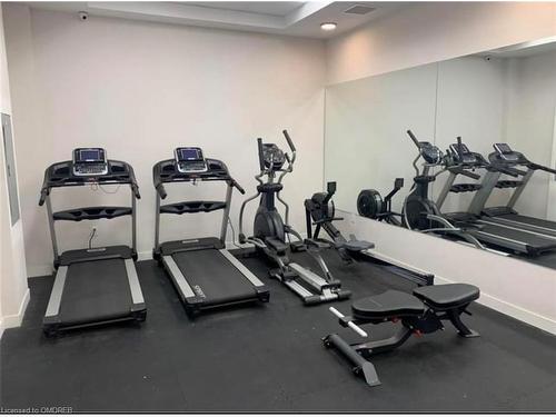 411-257 Hemlock Street, Waterloo, ON - Indoor Photo Showing Gym Room