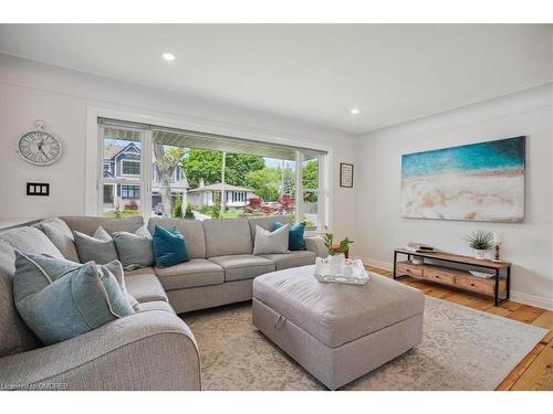 16 Church Street, Waterdown, ON - Indoor Photo Showing Living Room