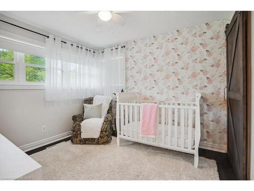 16 Church Street, Waterdown, ON - Indoor Photo Showing Bedroom