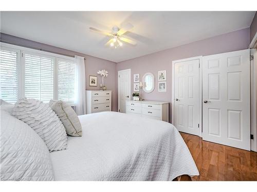 387 River Side Drive, Oakville, ON - Indoor Photo Showing Bedroom