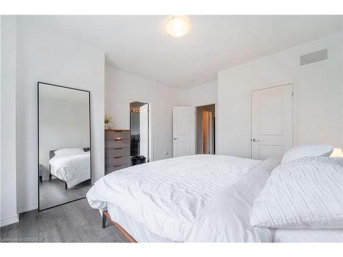 2519 Littlefield Crescent, Oakville, ON - Indoor Photo Showing Bedroom