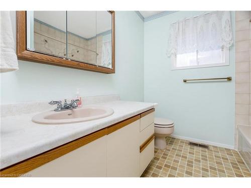 6551 5 Line, Milton, ON - Indoor Photo Showing Bathroom