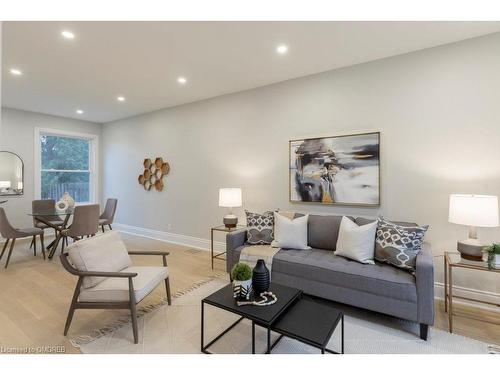 106 Alpine Avenue, Hamilton, ON - Indoor Photo Showing Living Room