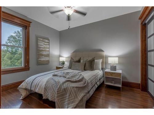 106 Alpine Avenue, Hamilton, ON - Indoor Photo Showing Bedroom