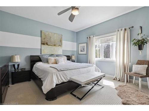 546 Dynes Road, Burlington, ON - Indoor Photo Showing Bedroom