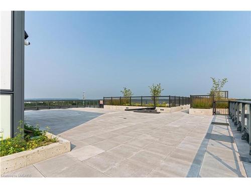 302-509 Dundas Street W, Oakville, ON - Outdoor With View