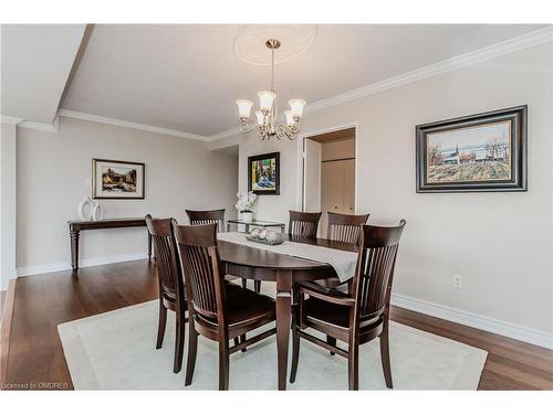 806-2185 Marine Drive, Oakville, ON - Indoor Photo Showing Dining Room