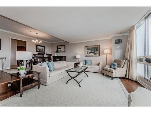 806-2185 Marine Drive, Oakville, ON - Indoor Photo Showing Living Room
