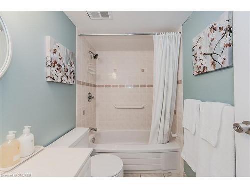 806-2185 Marine Drive, Oakville, ON - Indoor Photo Showing Bathroom