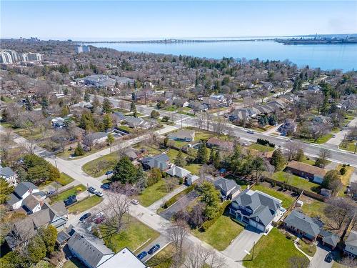402 Patricia Drive, Burlington, ON - Outdoor With Body Of Water With View