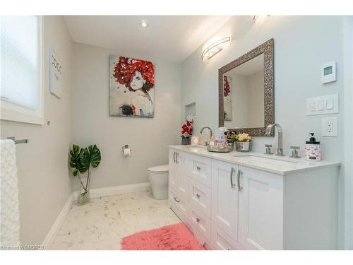 14 Princess Anne Drive, Georgetown, ON - Indoor Photo Showing Bathroom