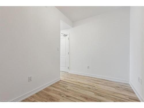1001-450 Dundas Street E, Waterdown, ON - Indoor Photo Showing Other Room