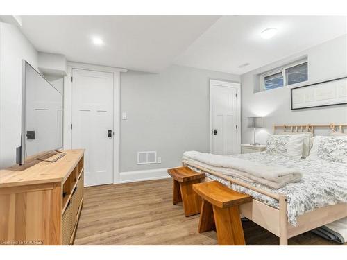 283 Douglas Avenue, Oakville, ON - Indoor Photo Showing Bedroom