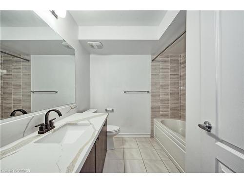 356 Athabasca Common, Oakville, ON - Indoor Photo Showing Bathroom