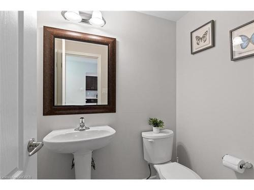 47 Postmaster Drive, Kitchener, ON - Indoor Photo Showing Bathroom