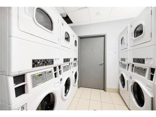 421-77 Leland Street, Hamilton, ON - Indoor Photo Showing Laundry Room