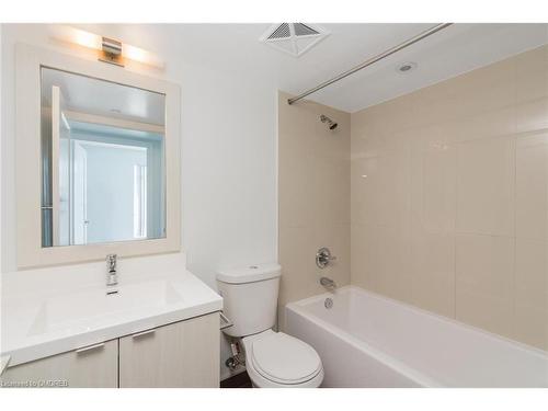 910-7 Mabelle Avenue Avenue, Etobicoke, ON - Indoor Photo Showing Bathroom