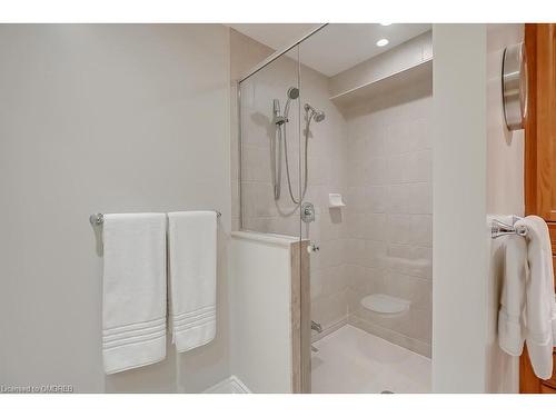 124 Nelson Street, Oakville, ON - Indoor Photo Showing Bathroom