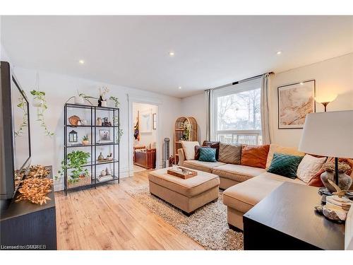 557 Ontario Street, London, ON - Indoor Photo Showing Living Room