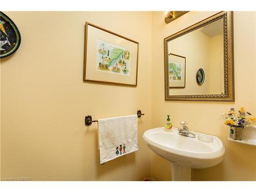 19-1267 Dorval Drive, Oakville, ON - Indoor Photo Showing Bathroom