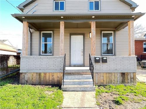 32 Garnet Street, St. Catharines, ON - Outdoor With Deck Patio Veranda